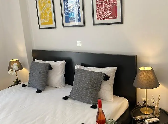 2 Bd Aprt 7\'Min Away From Acropolis