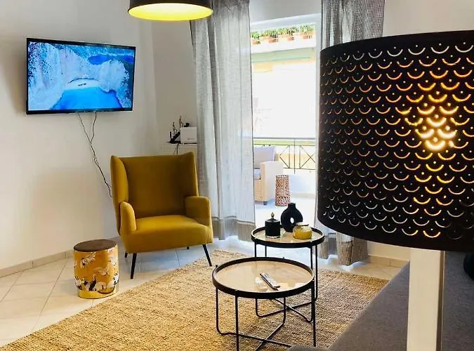 2 Bd Aprt 7\'Min Away From Acropolis
