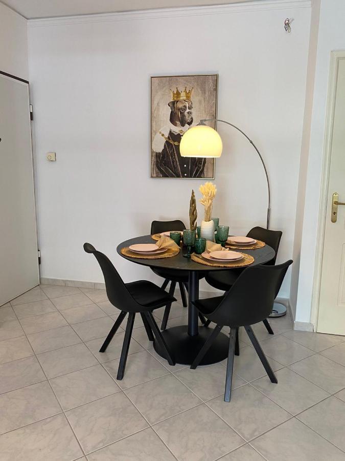 2 Bd Aprt 7'min Away From Acropolis Apartment *